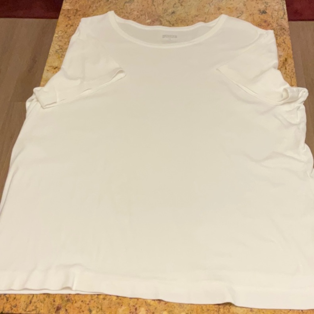 Duluth Trading Co White Short Sleeve Tee